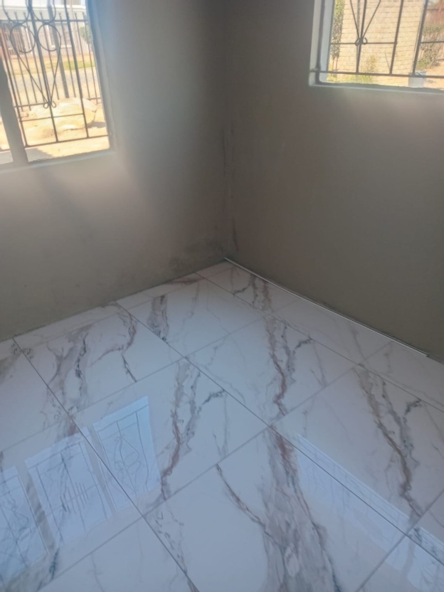 2 Bedroom Property for Sale in Bloemside 5 Free State